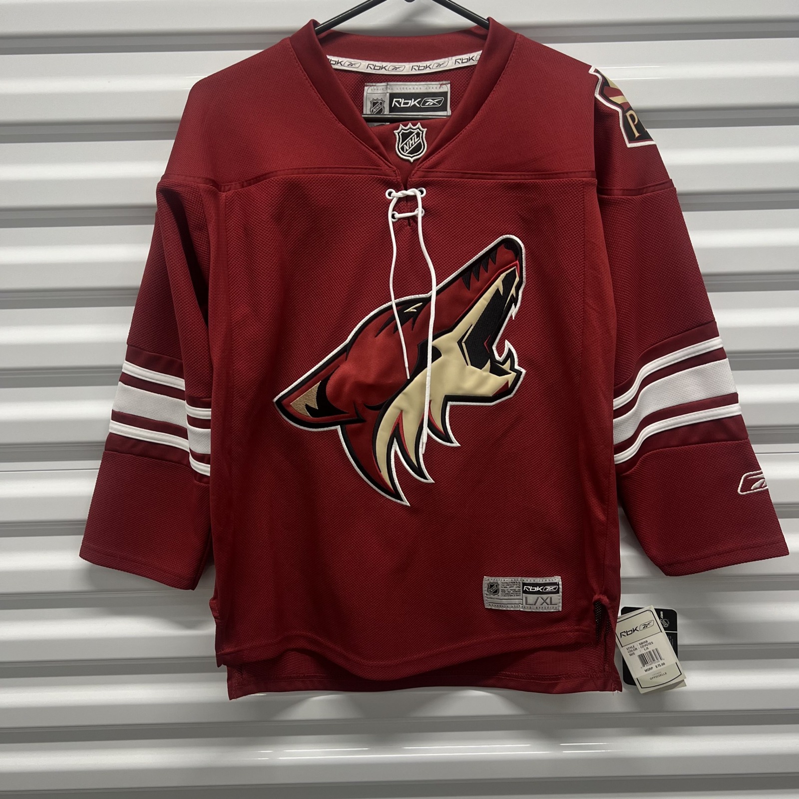 Reebok Arizona Coyotes NHL Jersey Youth L/XL Maroon Howling Coyote Logo NWT — photo 2
